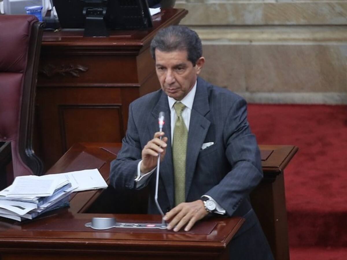 Presidente de Fedegán recibe comisiones por cerrarles negocios a sus agremiados