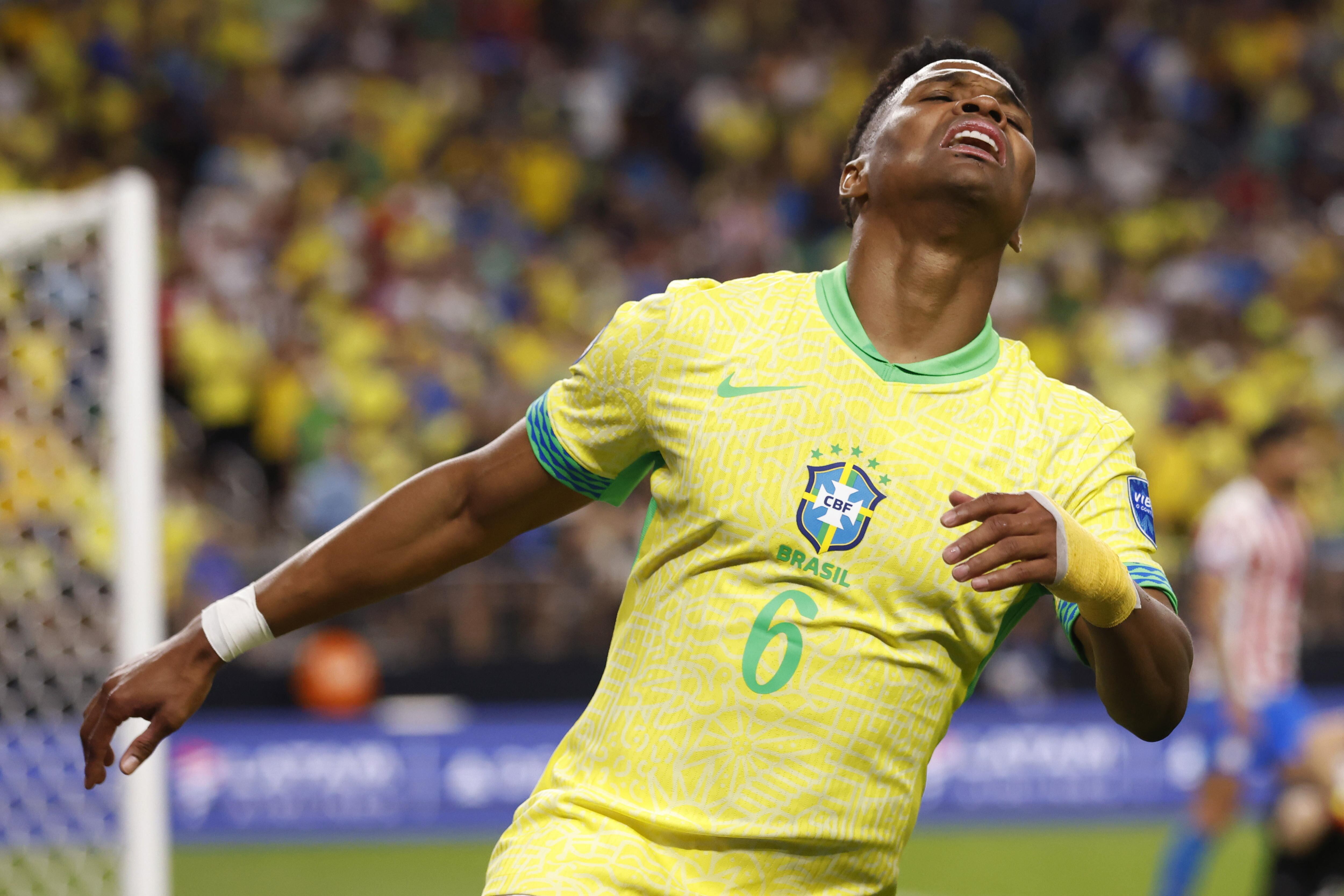 Las Vegas (United States), 29/06/2024.- Brazil defender Wendell reacts after a missed goal during the second half of the CONMEBOL Copa America 2024 group D soccer match between Paraguay and Brazil, in Las Vegas, Nevada, USA, 28 June 2024. (Brasil) EFE/EPA/CAROLINE BREHMAN