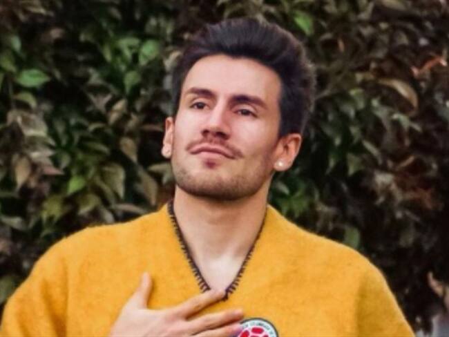 Jonatan Clay denuncia que su padrastro murió por presunta negligencia médica. Foto: Instagram: @jonatanclay