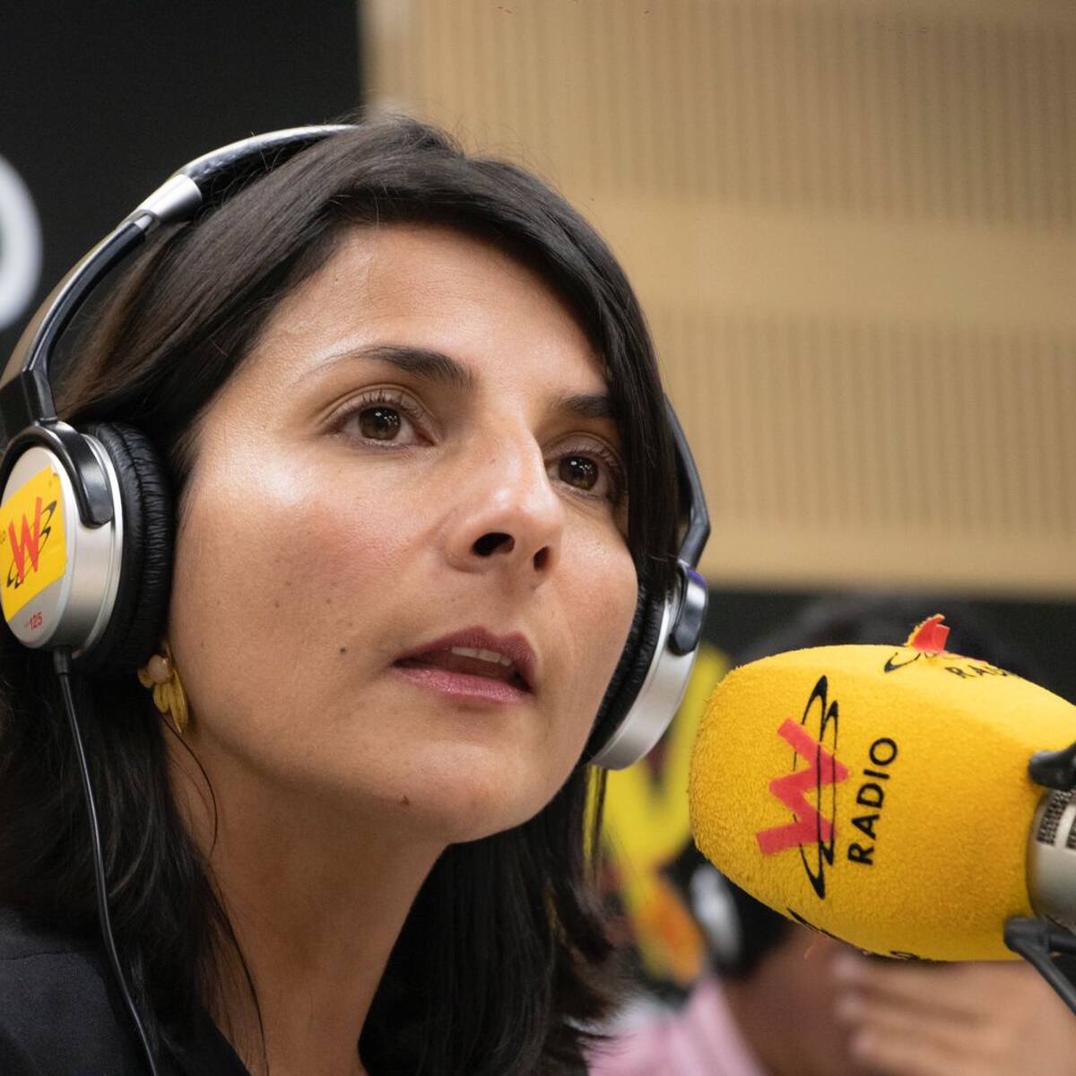 Irene Vélez sigue como ministra de Minas: fracasó moción de censura en la Cámara
