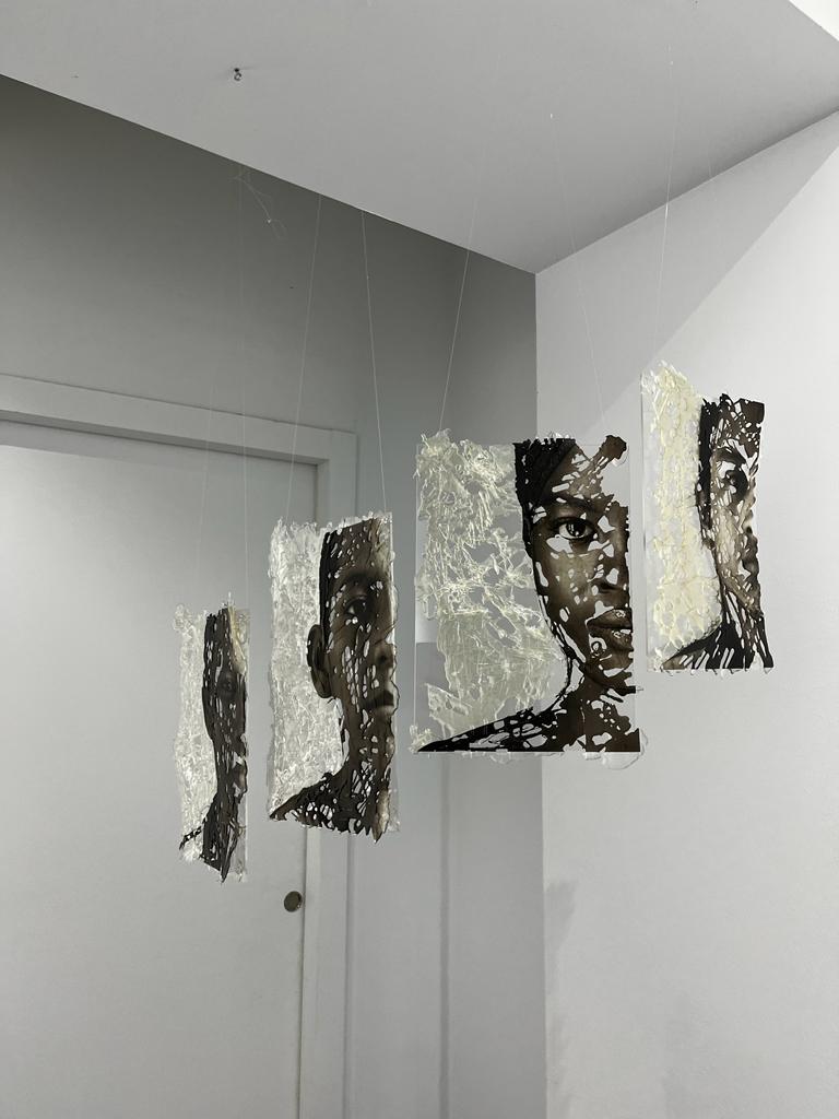 Artistas colombianos residentes en Madrid exponen en la Embajada de Colombia en Madrid. Foto: Alba Lucía Reyes