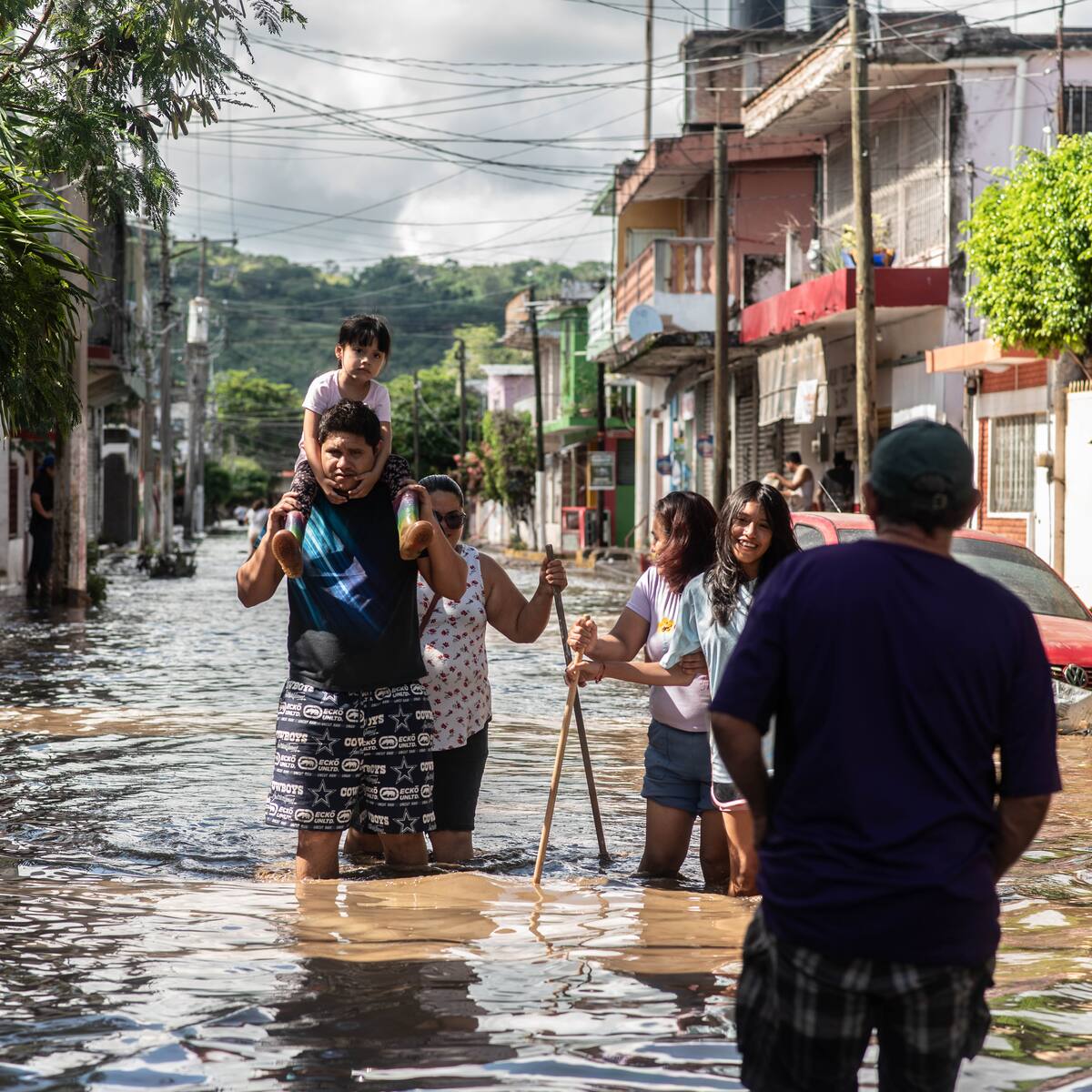 Aumenta muerte y destrucción por intensas lluvias en México