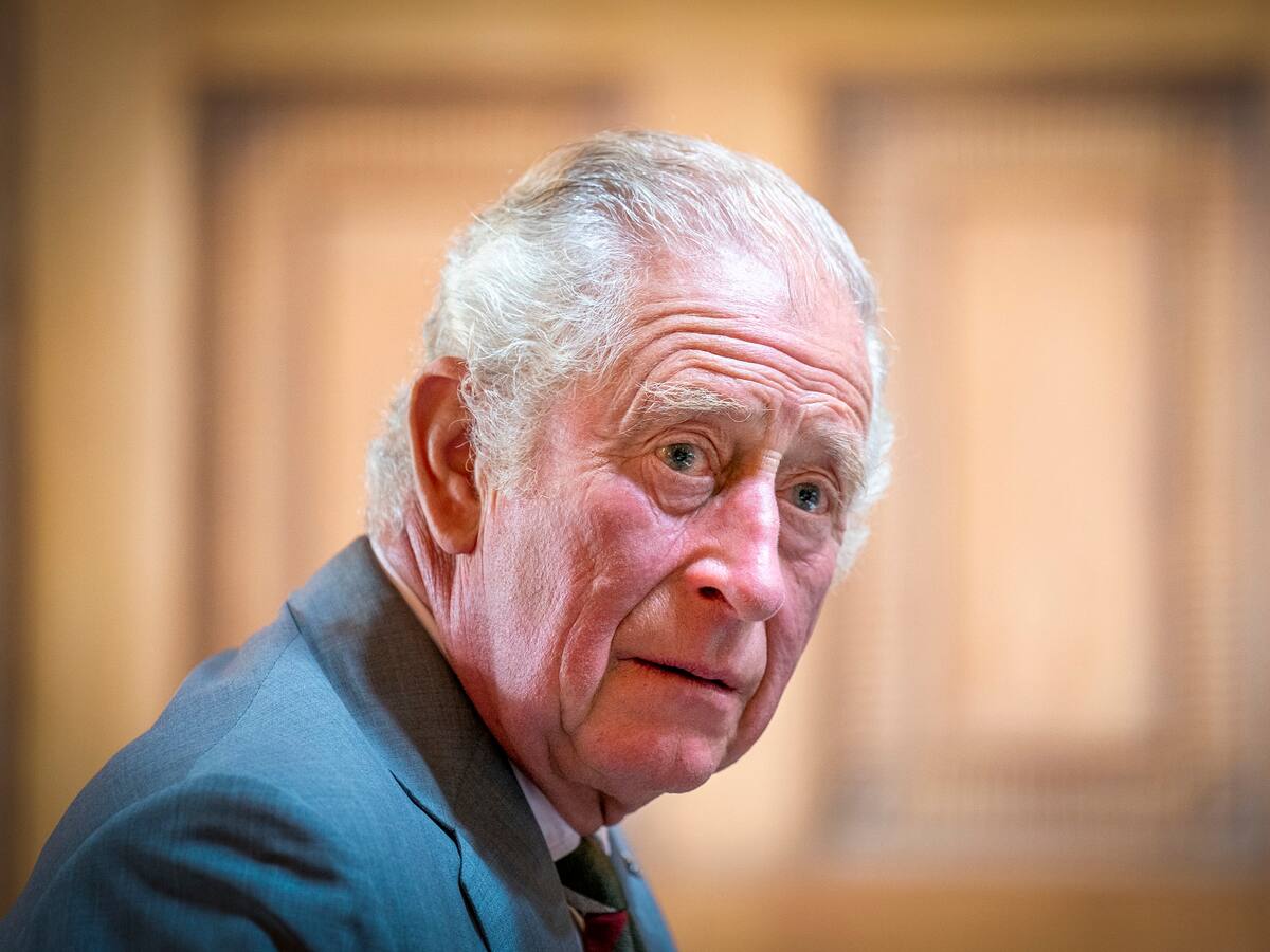 Tras ascensión de Carlos al trono, ¿cuál es la línea sucesión a la corona británica?