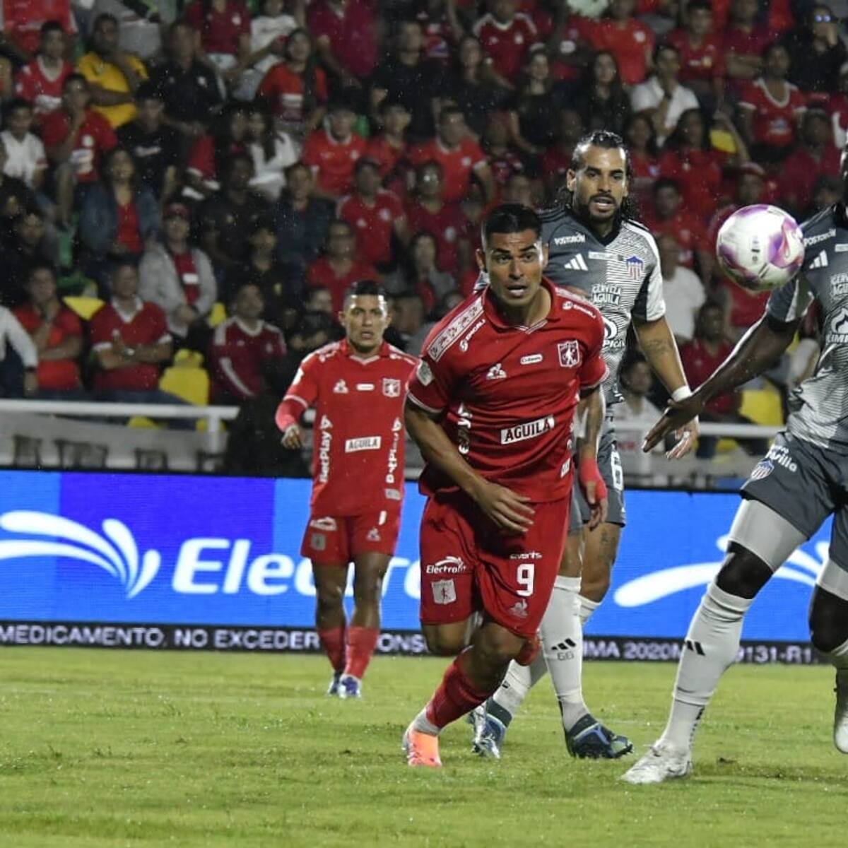 Junior derrotó 2-1 al América puso un pie final del FPC