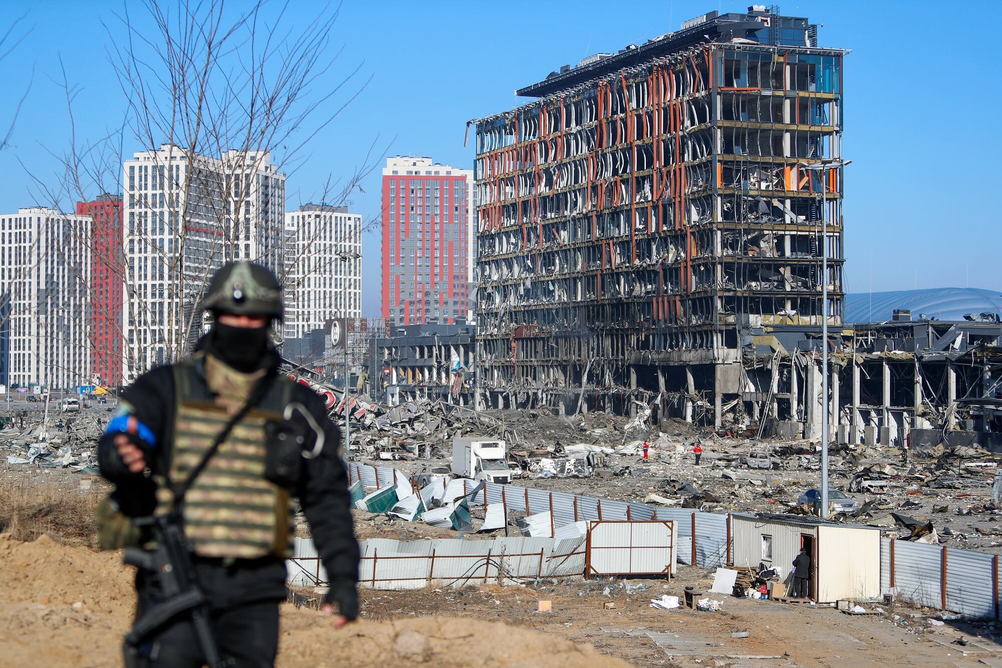 Centro comercial en Kiev quedó destruido tras bombardeo ruso (Photo by Ceng Shou Yi/NurPhoto via Getty Images)