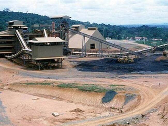 Contraloría advierte evasión de $68.000 millones por regalías en contrato Cerro Matoso