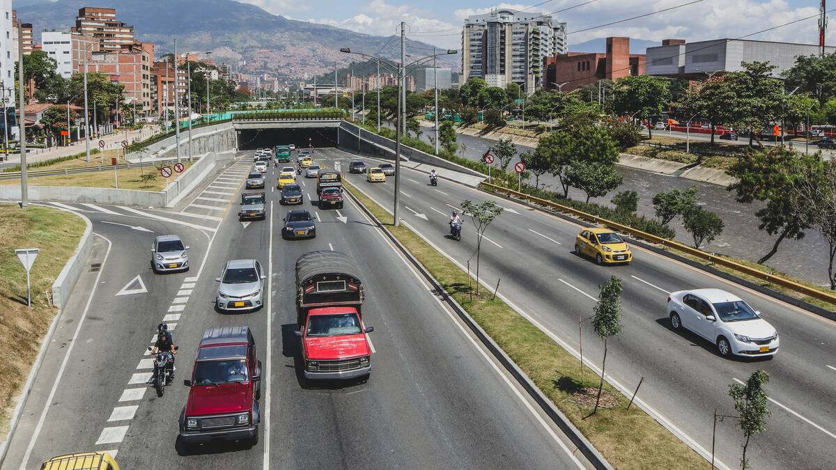 Pico y placa en Medellín 29 de marzo: así funciona la medida para carros particulares, motos y taxis