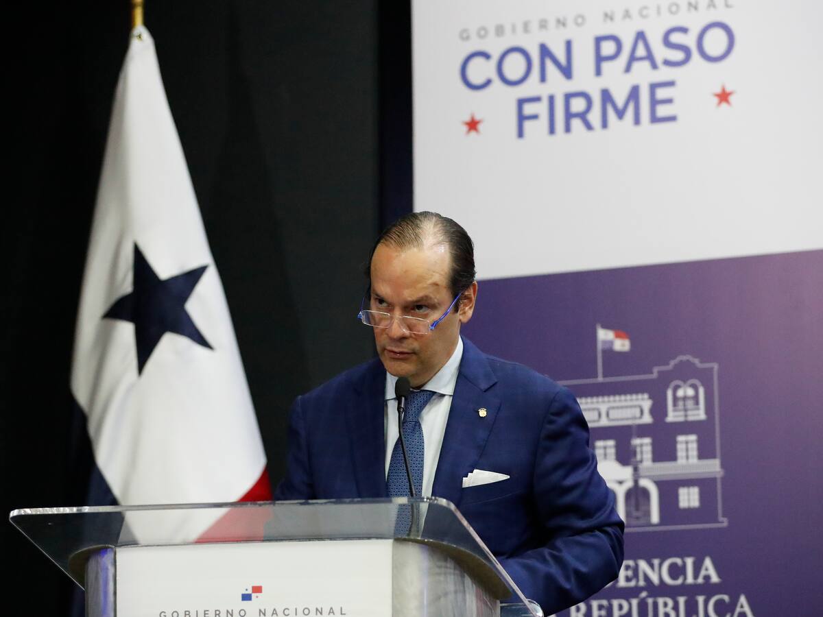 Panamá cita a representante de Venezuela por polémica de avión con expresidentes observado