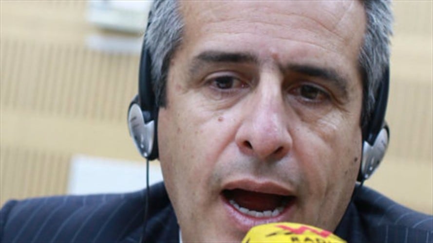 Luis Fernando Velasco, Antonio Sanguino, Herbin Hoyos y Álvaro Hernán Prada debatieron en La W sobre controversial referendo que busca acabar con la JEP y reformar las Altas Cortes. Foto: W Radio