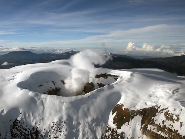 Foto Cortesía: Servicio Geológico Colombiano, Volcán Nevado del Ruíz