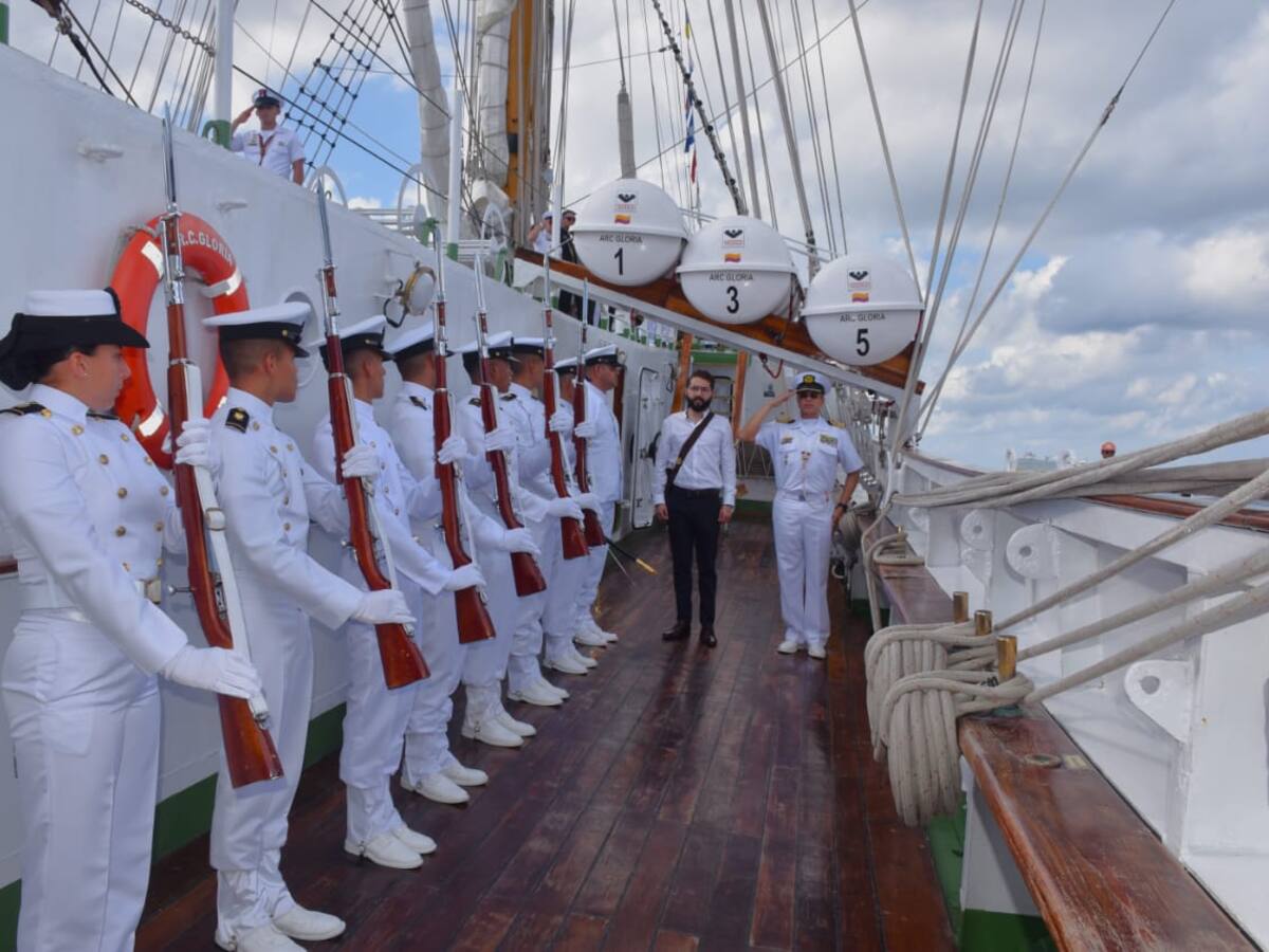 Buque Gloria llegó a Quintana Roo, en México