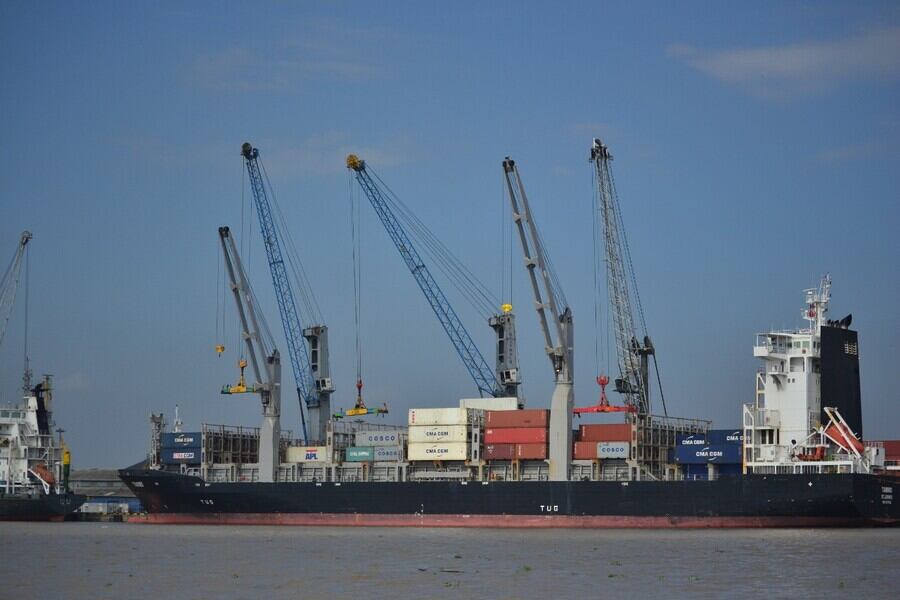 Suspendieron operaciones de dragado en el Canal de Acceso al Puerto de Barranquilla por brote de COVID-19. Foto: Colprensa.