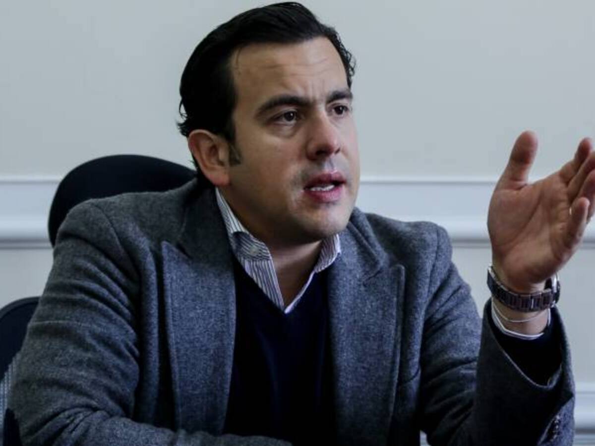 Peñalosa es mitómano, nunca me perdonará que tumbara TransMilenio por la 7ma: Lara