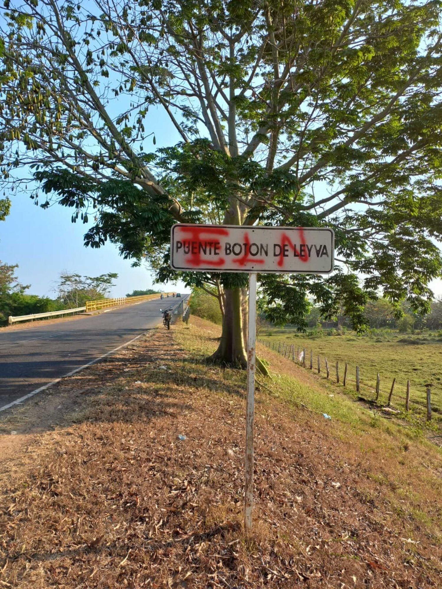 Grafitis con la firma del ELN/ Wilder Álvarez