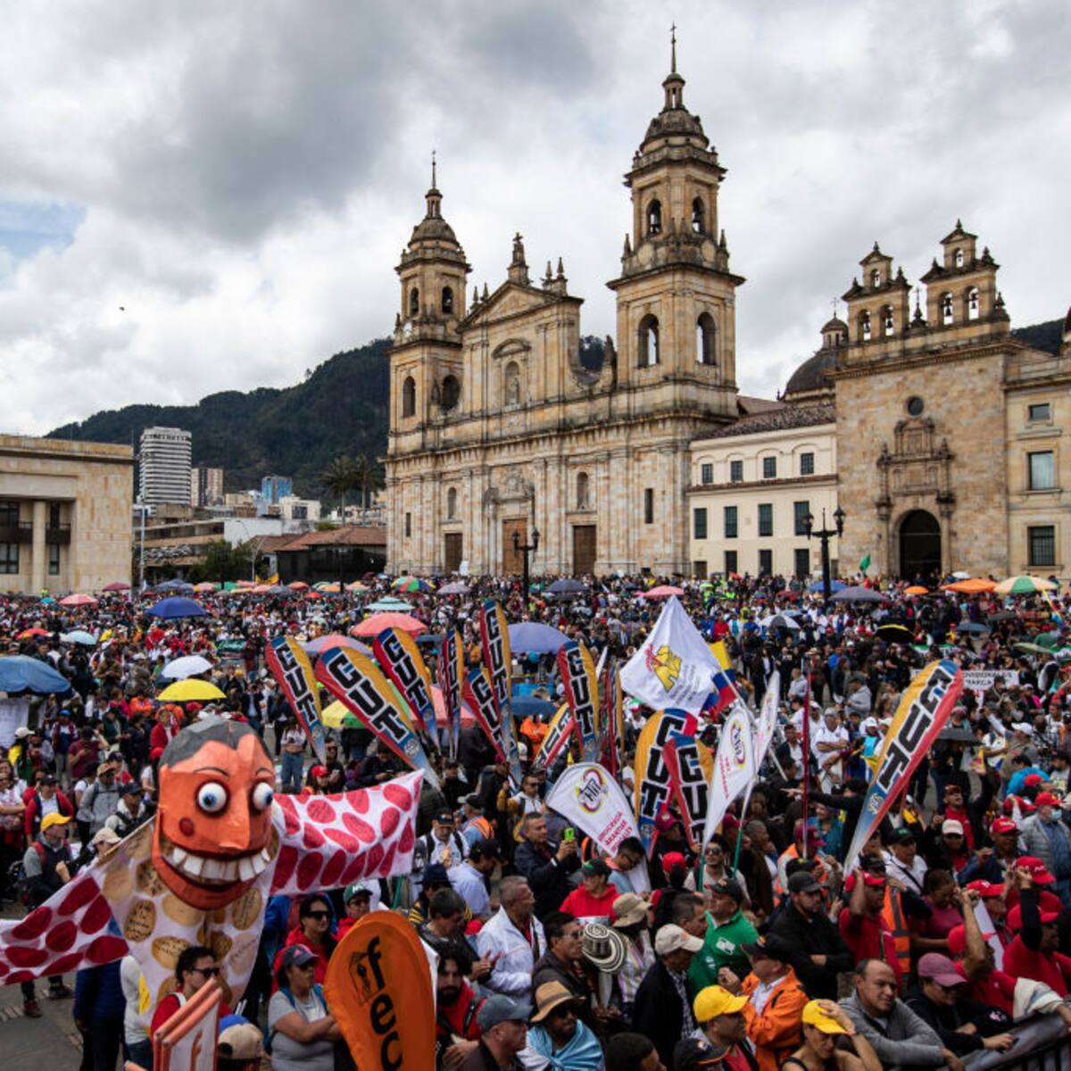 Pacto Histórico convocó marchas este 11 de octubre por investigación a campaña Petro
