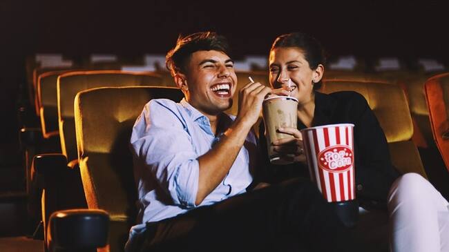 ¿Cuáles son los momentos que le hacen falta de estar en las salas? #DelCineExtraño. Foto: Getty Images/ EyeEm