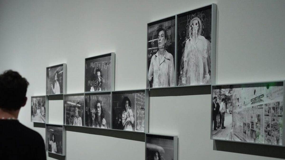 Exposición “Si este fuera un principio de infinito” de María Teresa Hincapié. Foto: @macba_barcelona