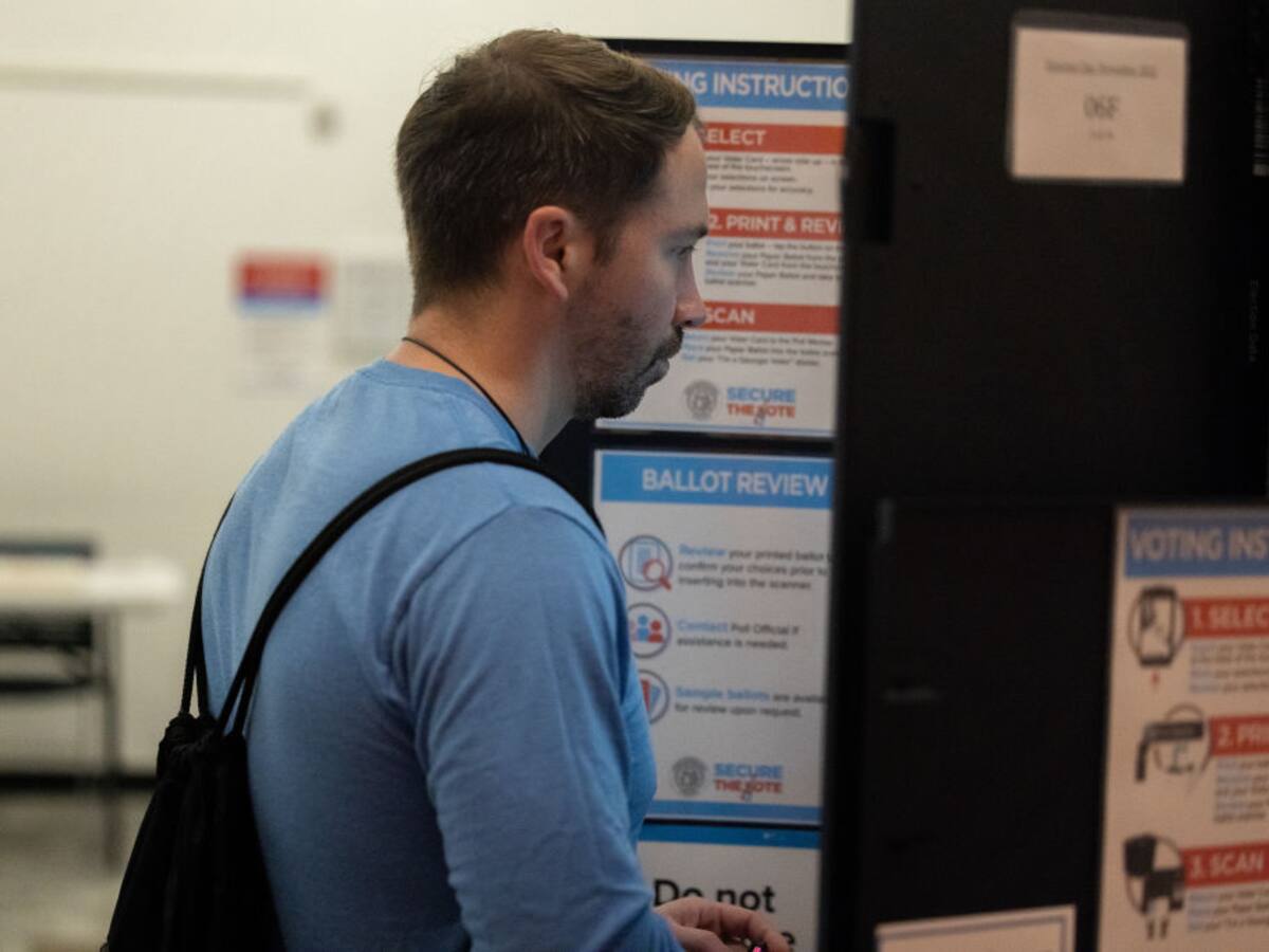 Cierran primeros colegios electorales en comicios de medio mandato EE.UU.