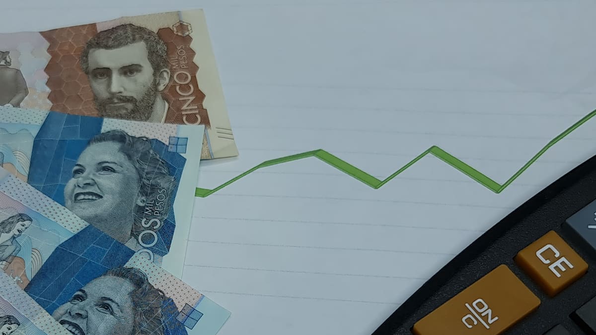 ¿Cuánto debe ganar una persona para ser considerada clase media o alta en Colombia?