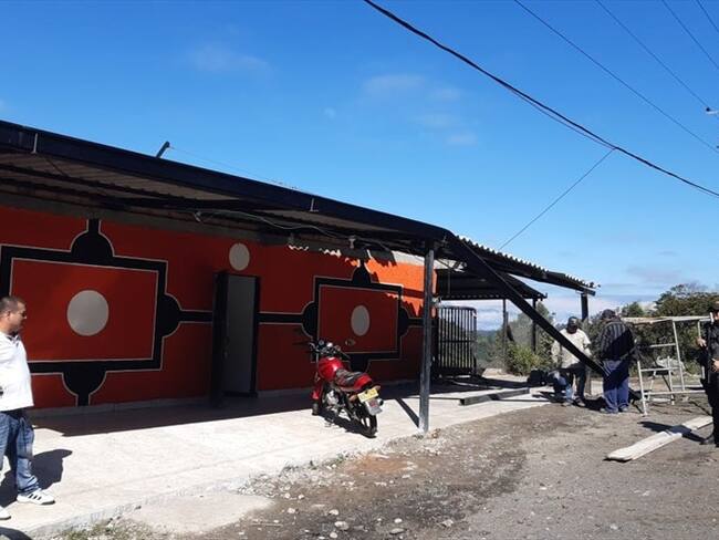 La explosión generó daños en la fachada del inmueble, pero no afectó a ningún ciudadano . Foto: Cortesía Sucesos Cauca