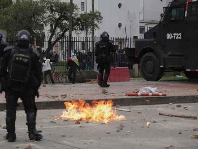 Disturbios en la Universidad Nacional entre la fuerza pública y manifestantes. Foto archivo: Camil Díaz/Colprensa