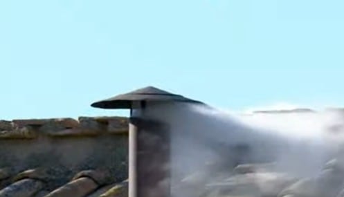 Habemus papam: hay humo blanco en la elección del nuevo papa en el Vaticano