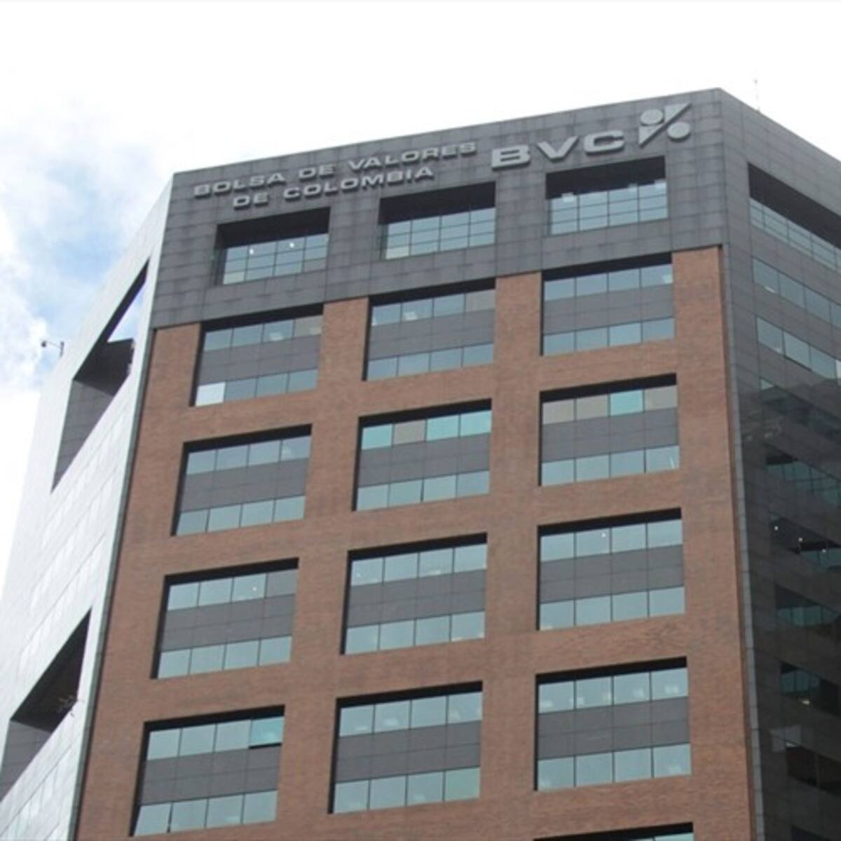 Tras caída, se restaura plataforma de acciones en Bolsa de Valores de Colombia