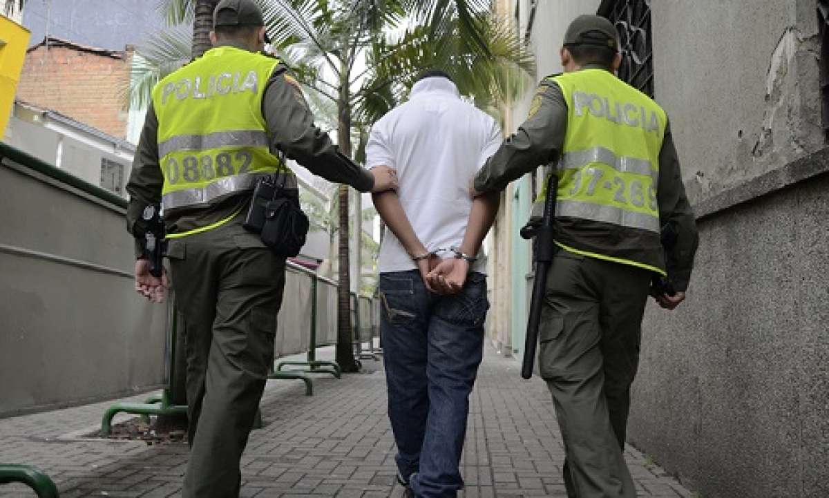 La Policía Nacional capturó a alias “Rubén”, presunto responsable del homicidio de un joven venezolano en Tota; el caso se resolvió tras cuatro meses de investigación y con el apoyo de la comunidad y autoridades locales.