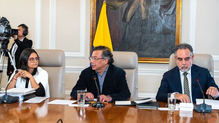 Debate: ¿Transmisión del consejo de ministros es un derecho ciudadano o un riesgo institucional?