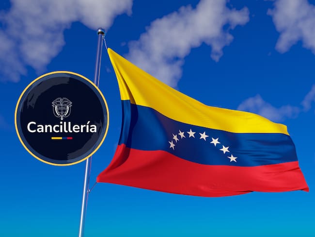 Bandera de Venezuela y al lado el logo de la Cancillería (Fotos vía Getty Images y Cancillería)