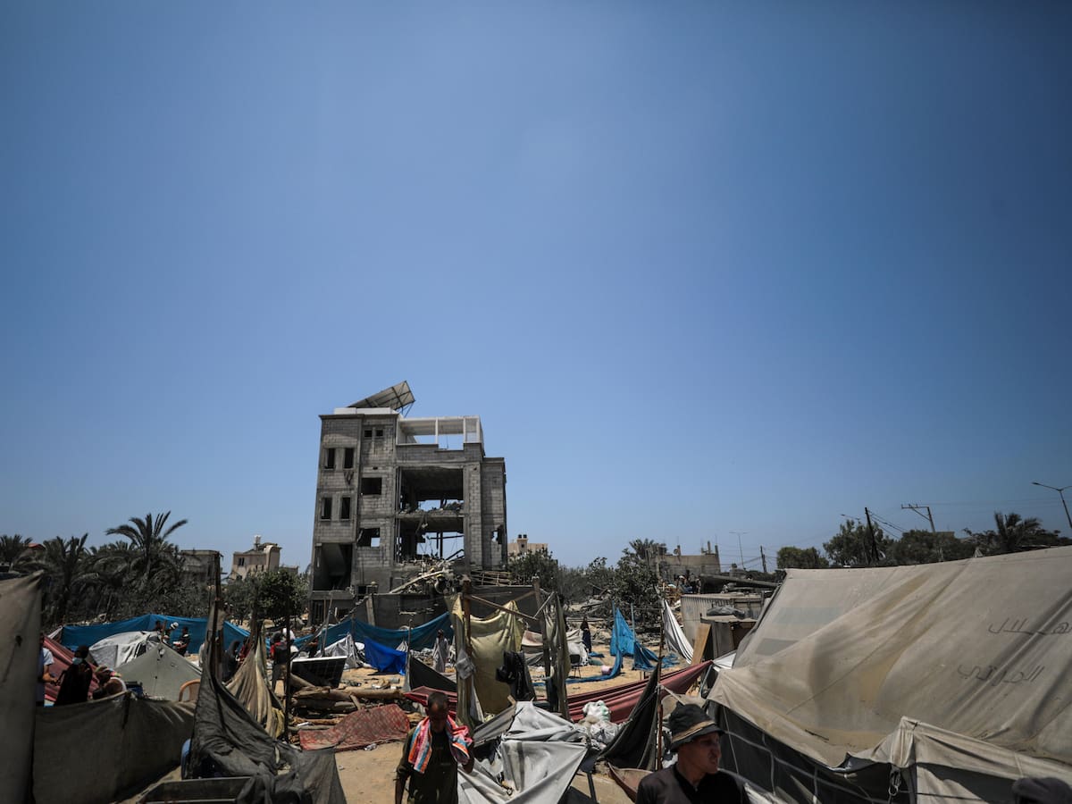 Sube a 71 el número de muertos en ataque israelí que buscaba matar al número dos de Hamás