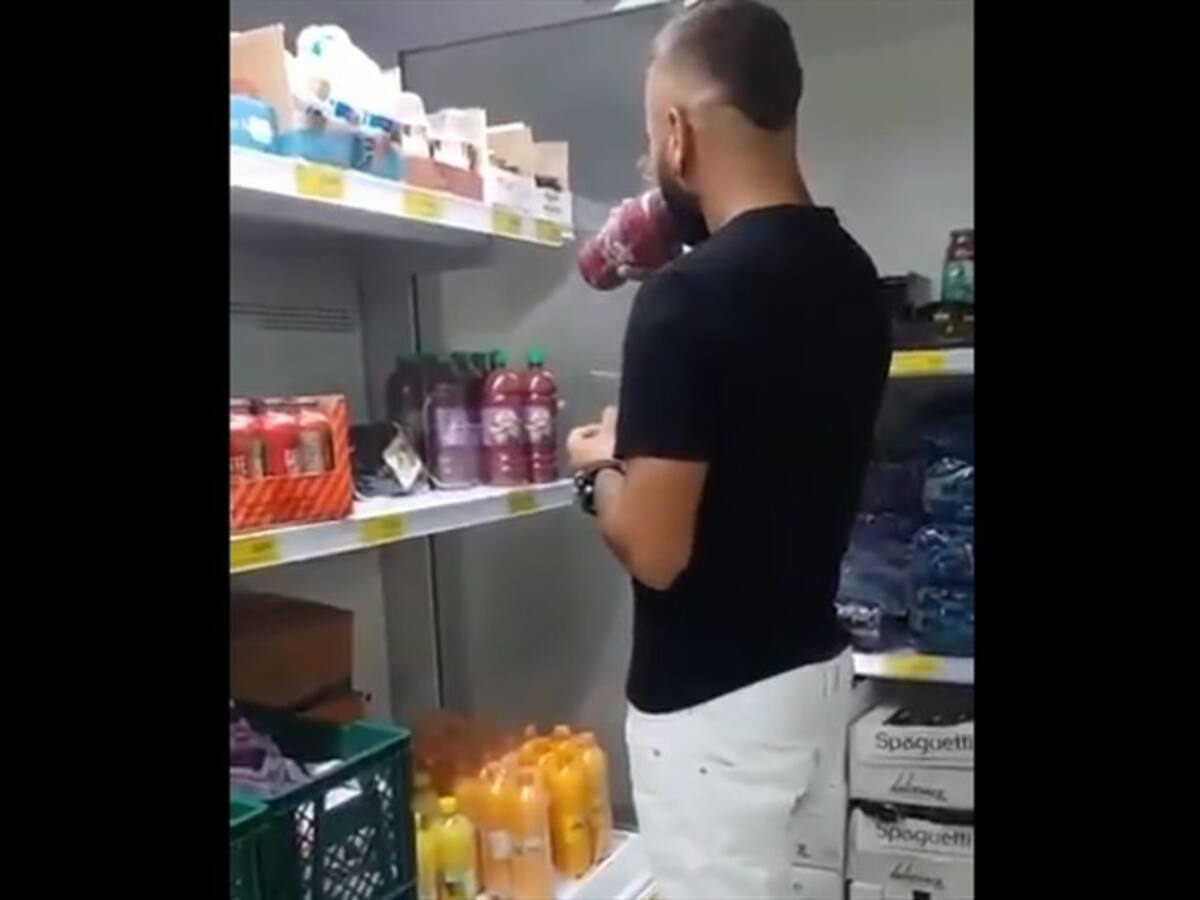 Indignación en redes por video de un hombre probando varios jugos en un D1