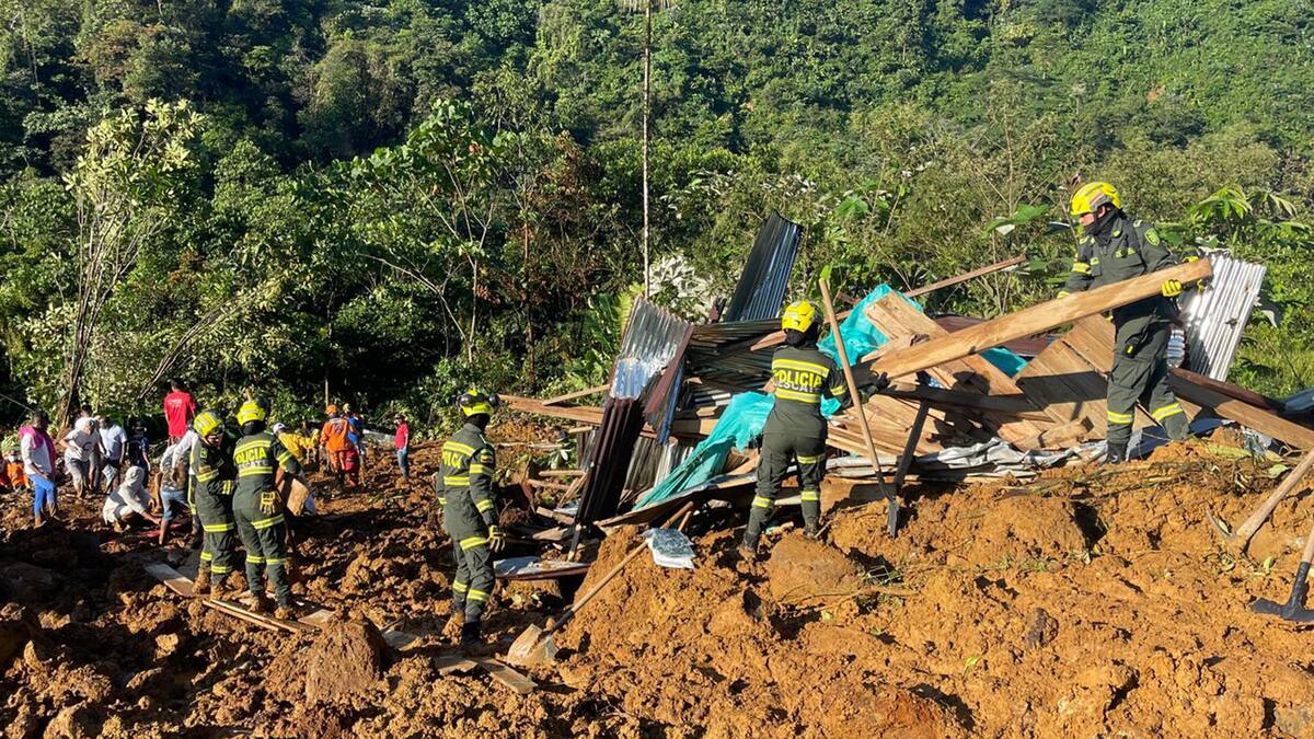 A 33 aumentaron los muertos por emergencia en vía Quibdó-Medellín: vicepresidenta Márquez