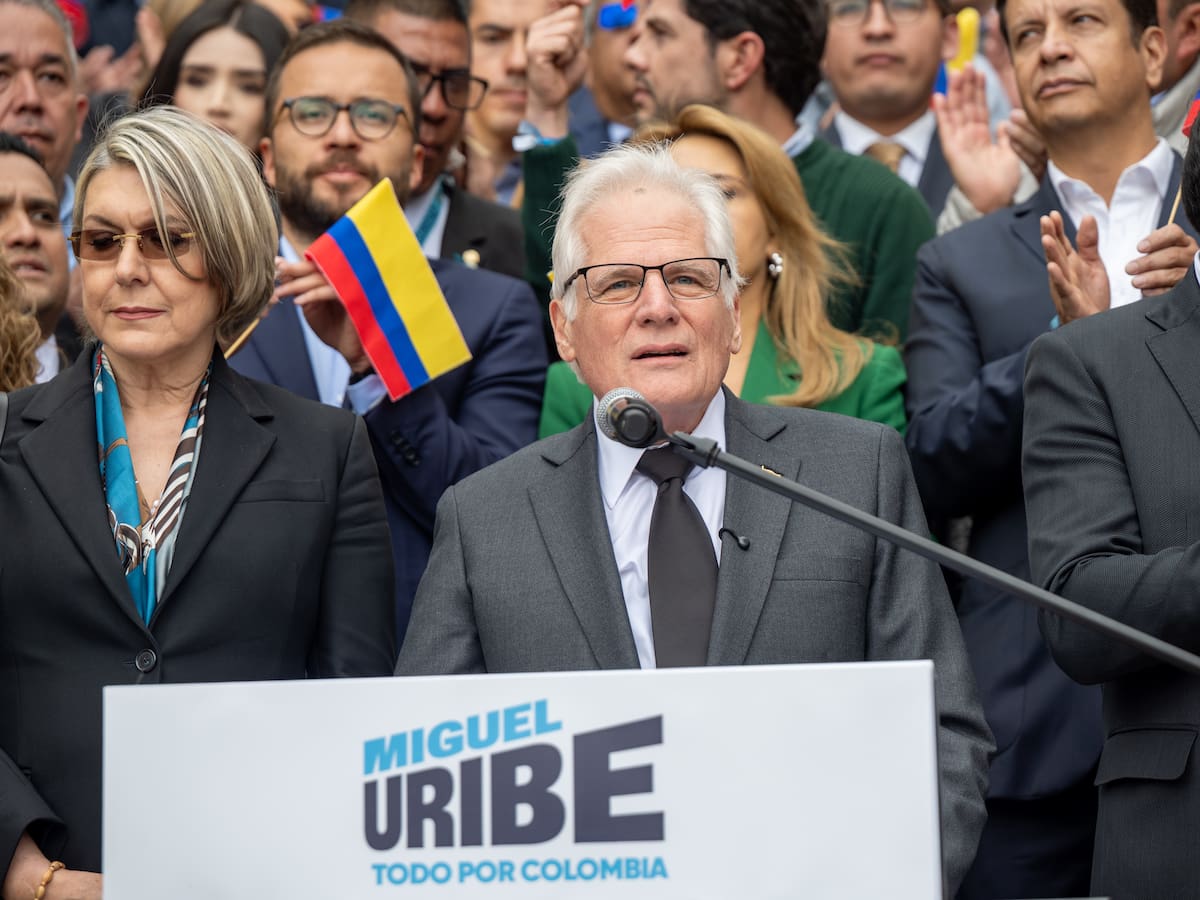 Padre de Miguel Uribe radicó una queja contra el presidente Gustavo Petro ante la ONU