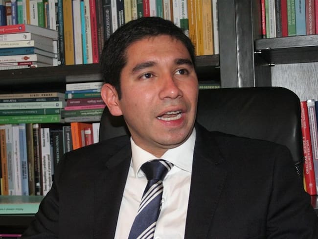 La W conoció el documento de solicitud de extradicción de exfiscal Gustavo Moreno