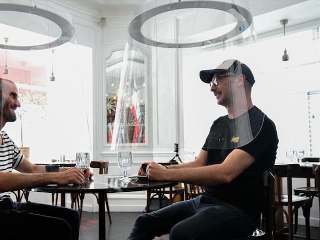 La curiosa alternativa de un diseñador francés para que vuelvan a operar los restaurantes