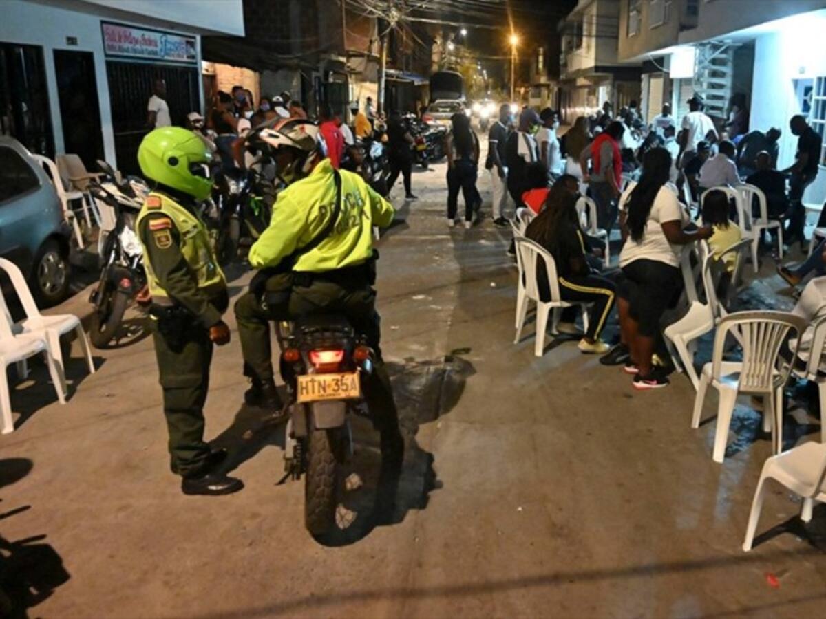 Autoridades dispersaron dos funerales masivos en Cali el fin de semana