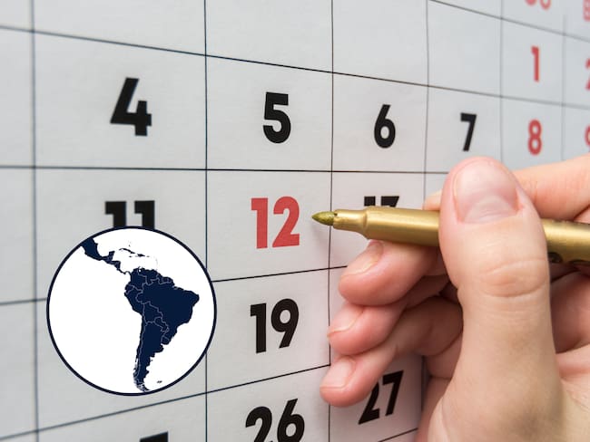 Persona tachando en un calendario el día festivo. En el círculo, la imagen del mapa de América Latina (Fotos vía GettyImages)
