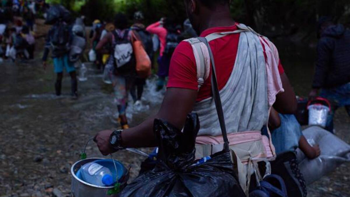 Federico Rios Federico Ríos: el fotógrafo que captó la crisis migratoria en el Tapón ...