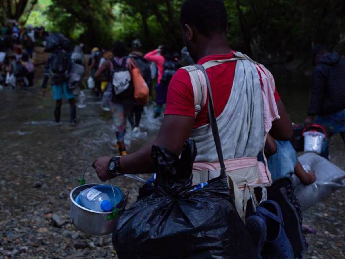 Federico Ríos: el fotógrafo que captó la crisis migratoria en el Tapón del Darién