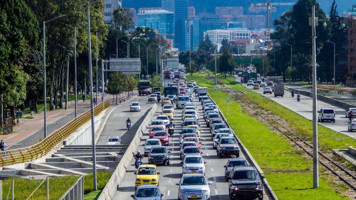 Quieren vías internacionales con impuestos de Bogotá: experto en movilidad