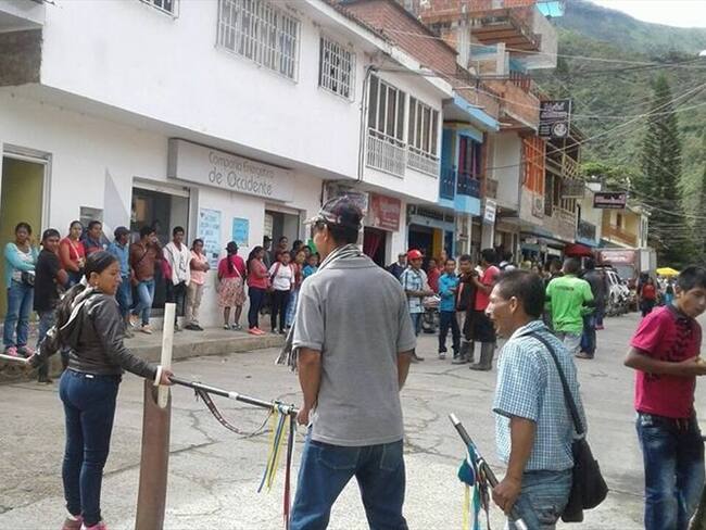 Comunidades de Páez en el Cauca protestaron por servicio de energía. Foto: Cortesía Cauca Noticias Radio - Cedida por Carlos Cerón (W Radio)
