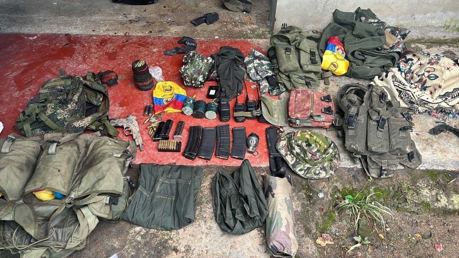 Explosivos incautados en Inzá, Cauca. Foto: Ejército Nacional