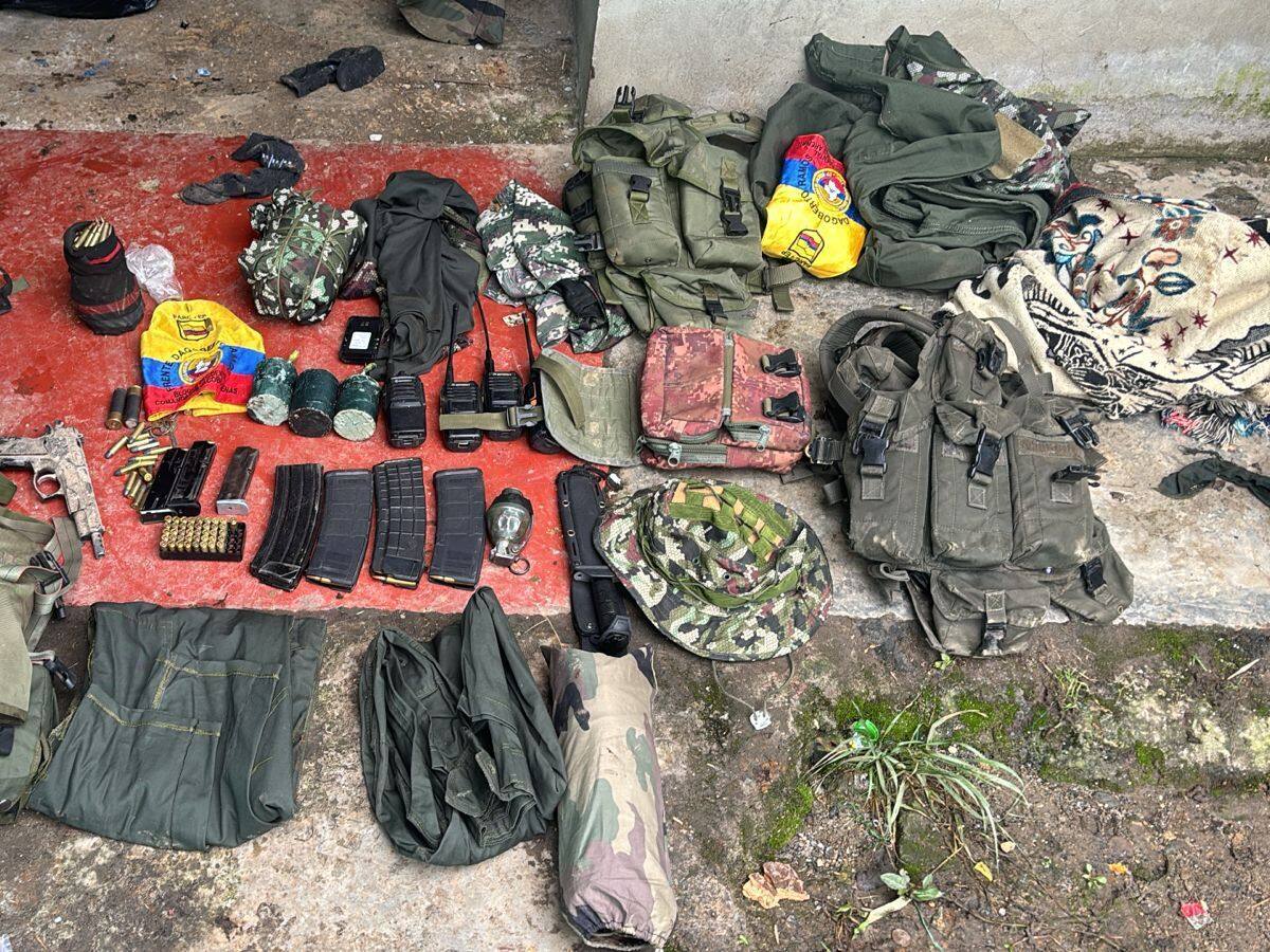 Incautaron explosivos y un vehículo de la Columna Dagoberto Ramos de las disidencias en Inzá, Cauca