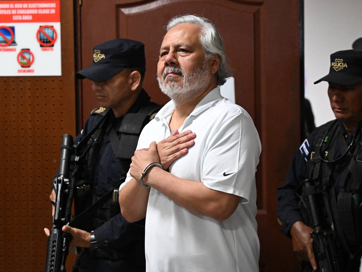 Abogado crítico de Nayib Bukele en El Salvador enfrentó audiencia por presunto lavado de dinero