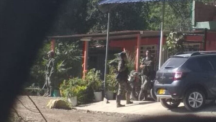 En la zona hay temor en la población civil como consecuencia de la presencia de estas estructuras . Foto: Colprensa
