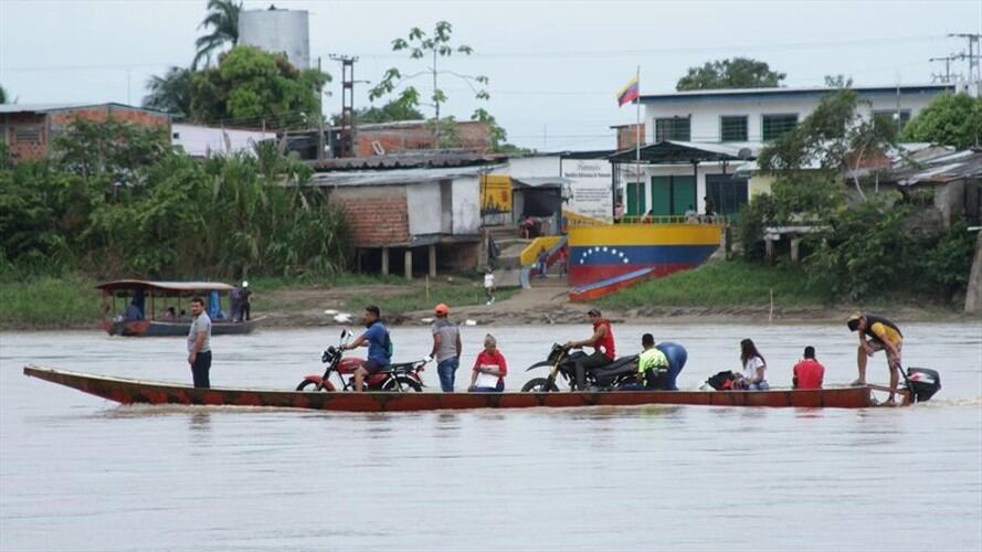 Pablo González, obispo de la diócesis en Guasdualito, Apure, explicó en Sigue La W las tensiones violentas que se están viviendo en límites con Colombia. Foto: EFE/ Jebrail Mosquera Contreras