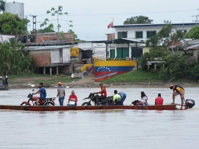 Pablo González, obispo de la diócesis en Guasdualito, Apure, explicó en Sigue La W las tensiones violentas que se están viviendo en límites con Colombia. Foto: EFE/ Jebrail Mosquera Contreras
