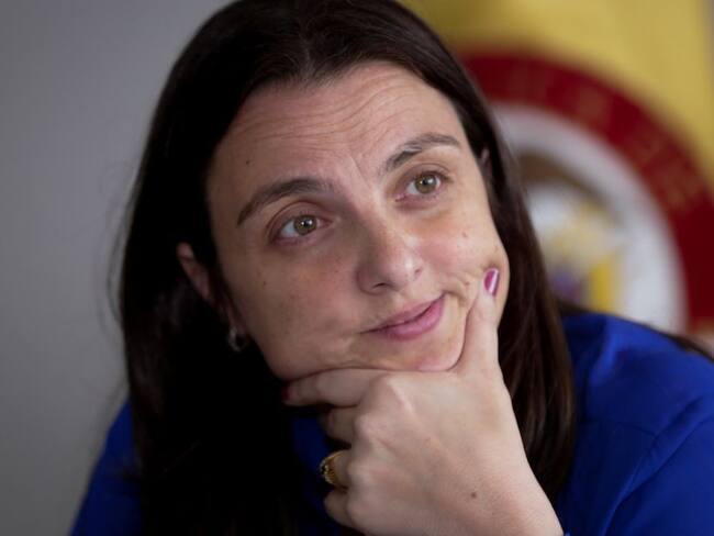 Exministra Karen Abudinen: “he tenido que ir al psicólogo”