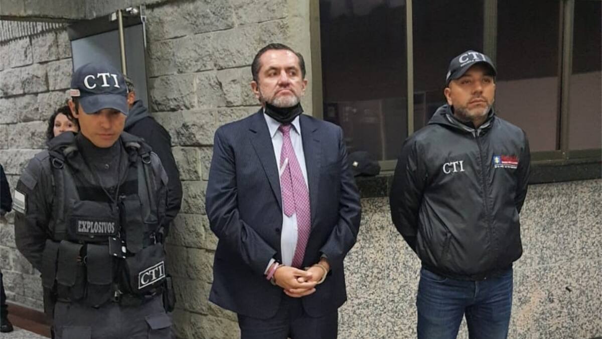 Hoy el Partido Liberal define si expulsa o no al senador Mario Castaño